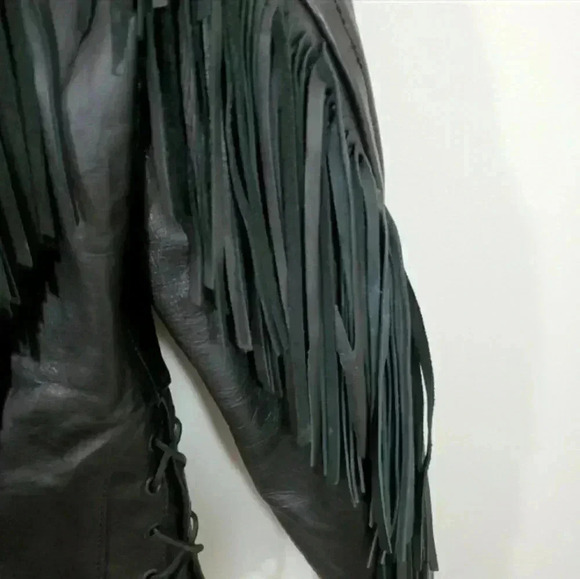 Black Leather Vintage Western Fringe Jacket with Purple Embroidery – Medium - Picture 11 of 16